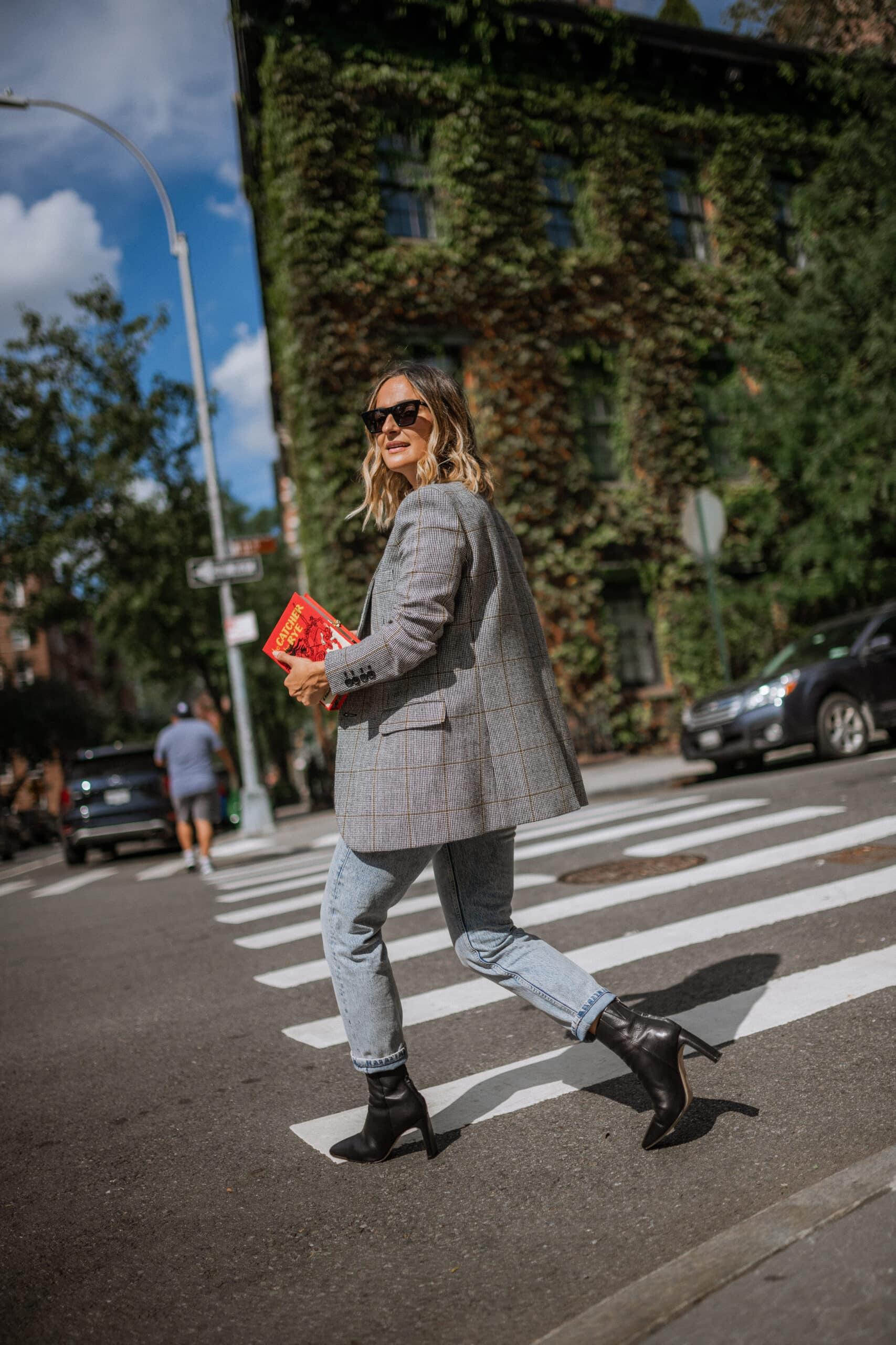 How to Style a Plaid Blazer How to Style a Plaid Blazer for Fall