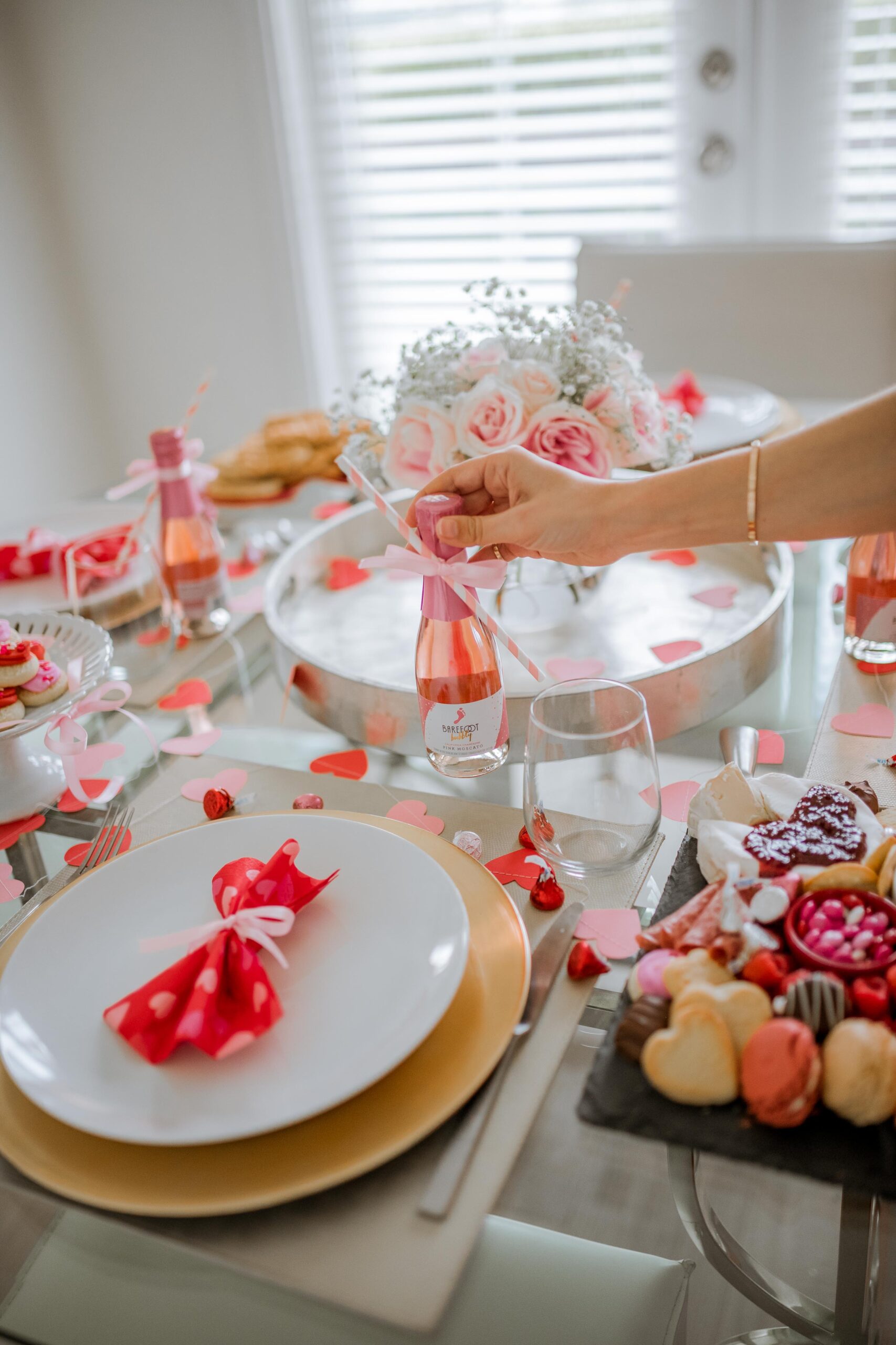 Galentines Day Brunch Ideas, Cute Galentine's Party ideas, Galentine's Day Party, Valentine's Day Brunch Ideas | Charmed by Camille