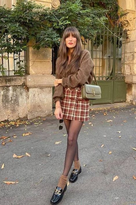Fall mini skirt outfit with loafers