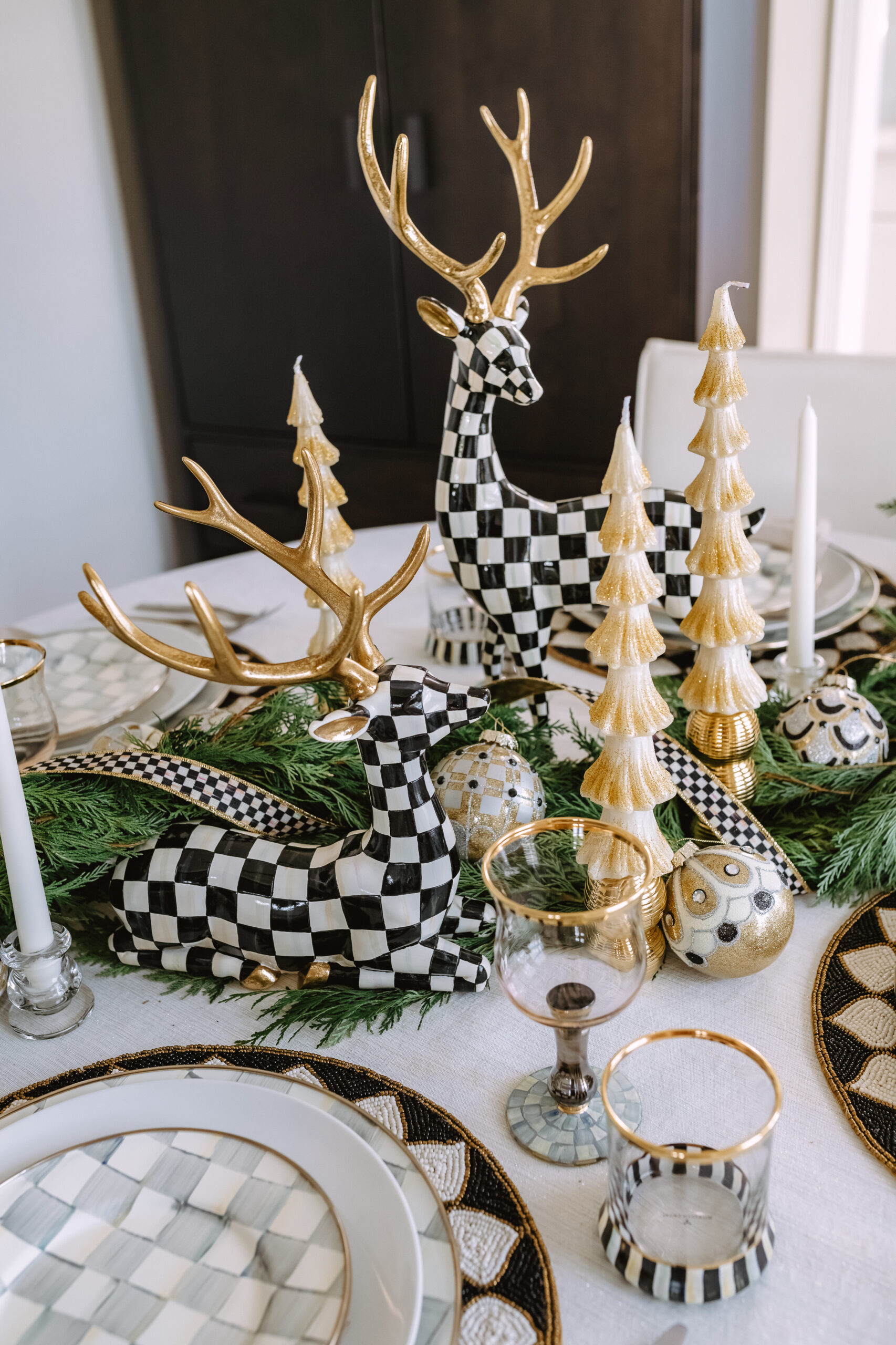 How to Set the Perfect Holiday Table