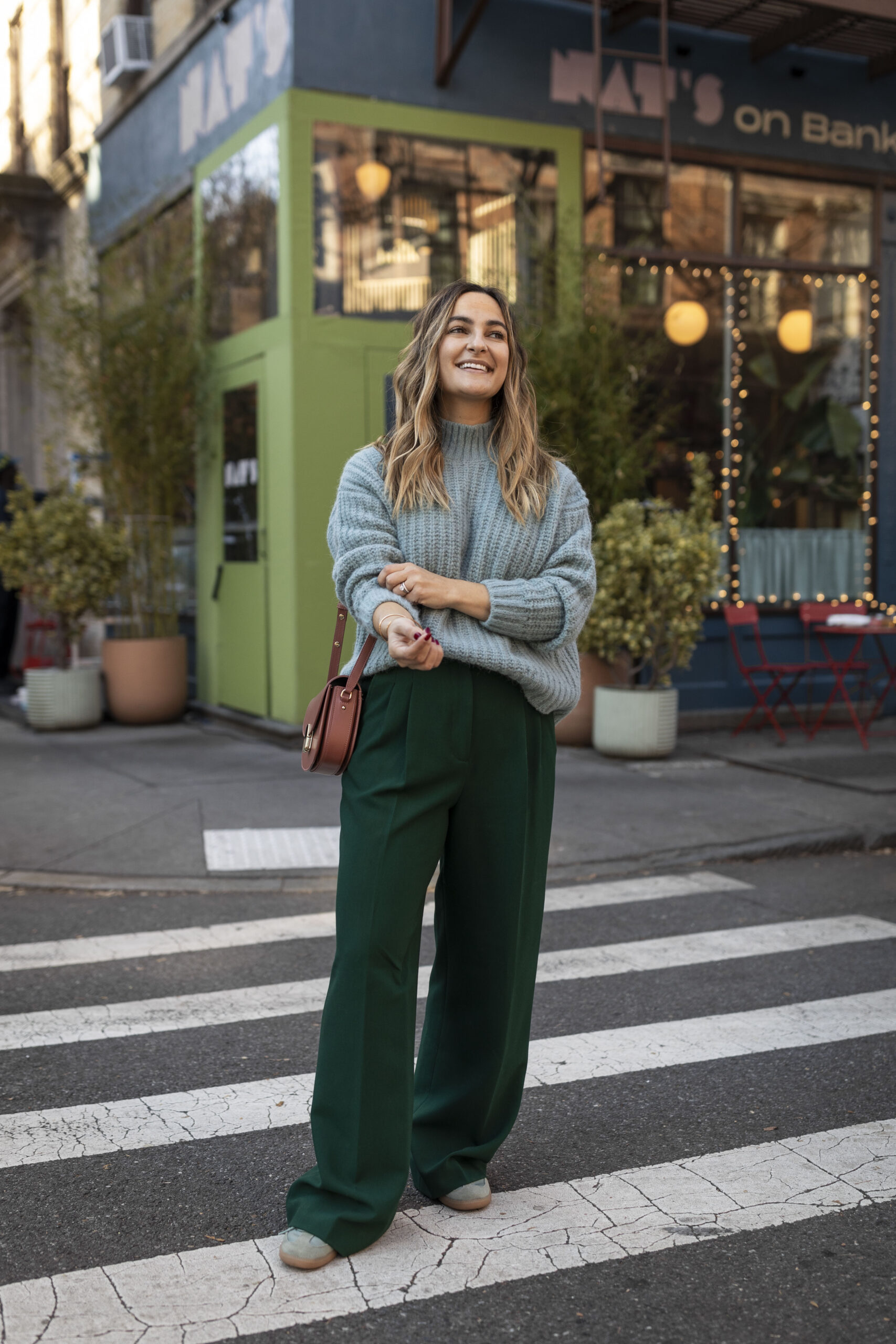How to style linen pants for work & the weekend// follow