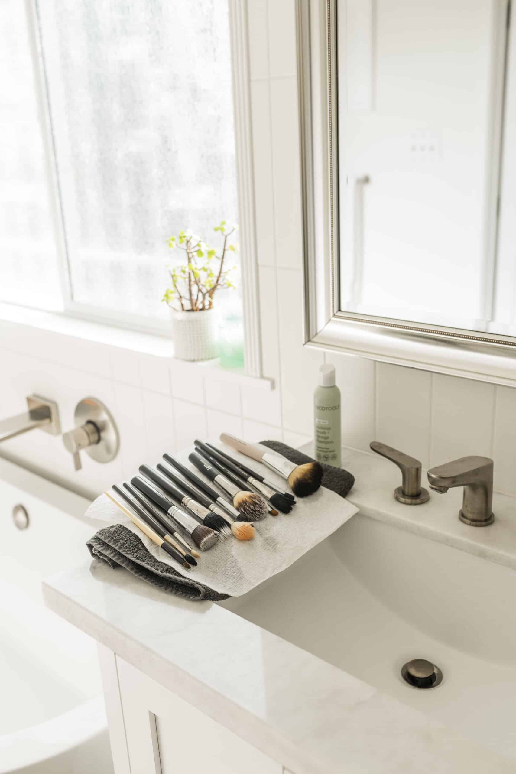 Clean Makeup Brushes How to Clean Makeup Sponges and Brushes