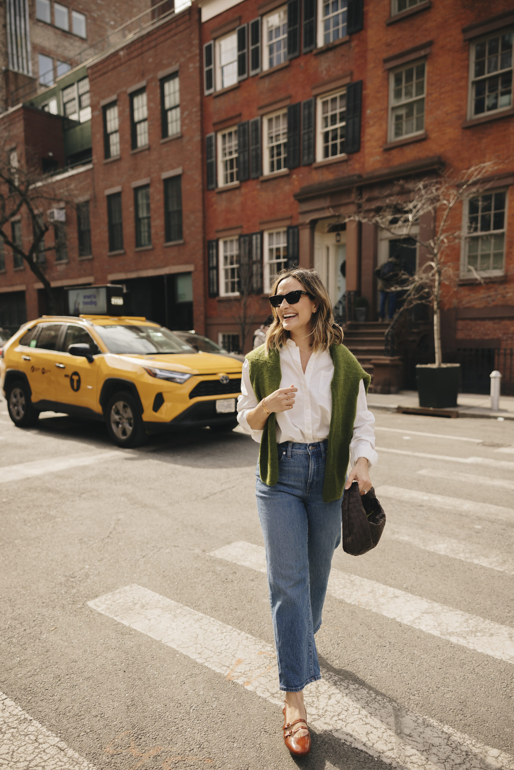 button down and jeans NYC outfit